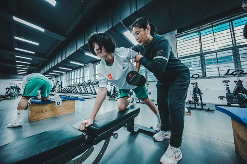 如何调整分卫的心理状态以应对比赛压力_1